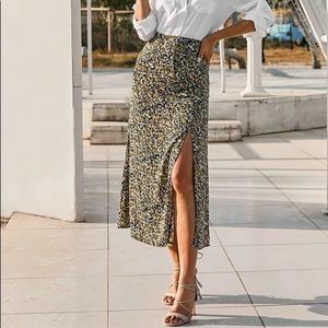 Ditsy Floral Split Side Skirt